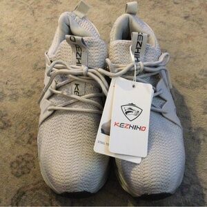 Womens Kezhino Steel Toe work/athletic sneaker Size 8